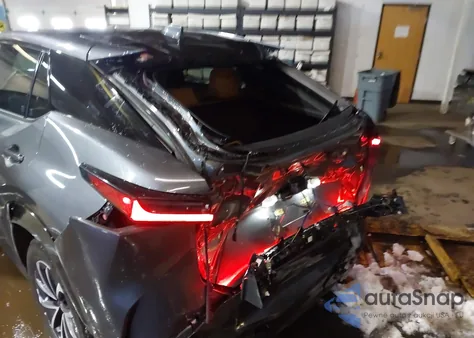 2023 Lexus Rz 450E Premium z USA, uszkodzony, nr VIN JTJAAAAB5PA014887
